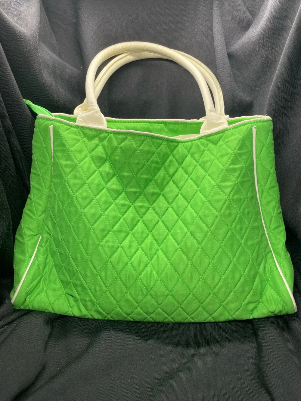 Willabee & Ward “Seasonal Sensations” Quilted March Tote Bag